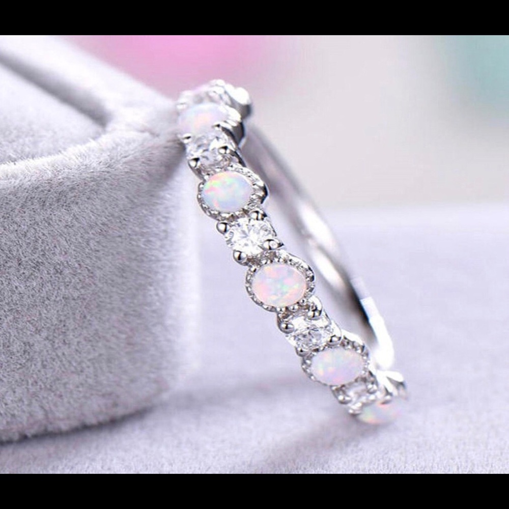White fire opal ring - Picture 2 of 4